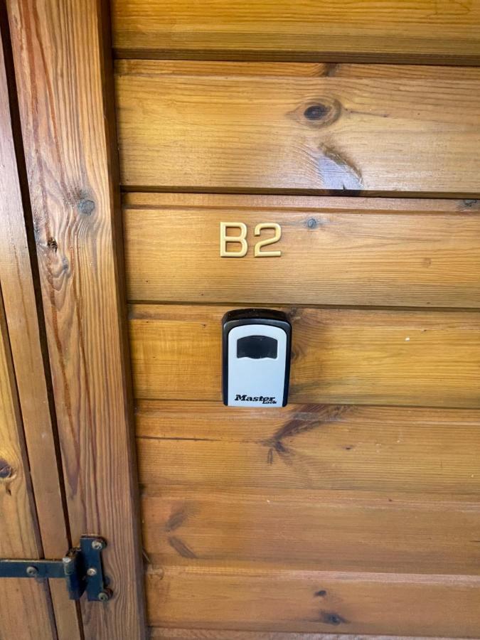 2 Bungalows Au Bord De La Plage De Montal A Moule Loues Individuellement Ou Ensemble Льо Мул Екстериор снимка